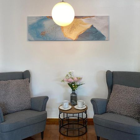 Galaxy Home Spacious & Renovated Apartment Athènes Extérieur photo